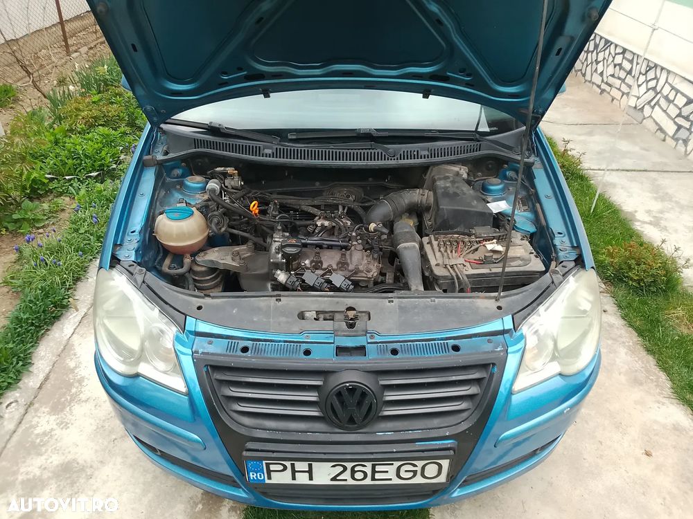 Volkswagen Polo 1.2 Attractive - 5
