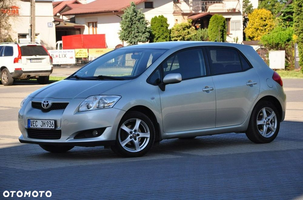 Toyota Auris - 4