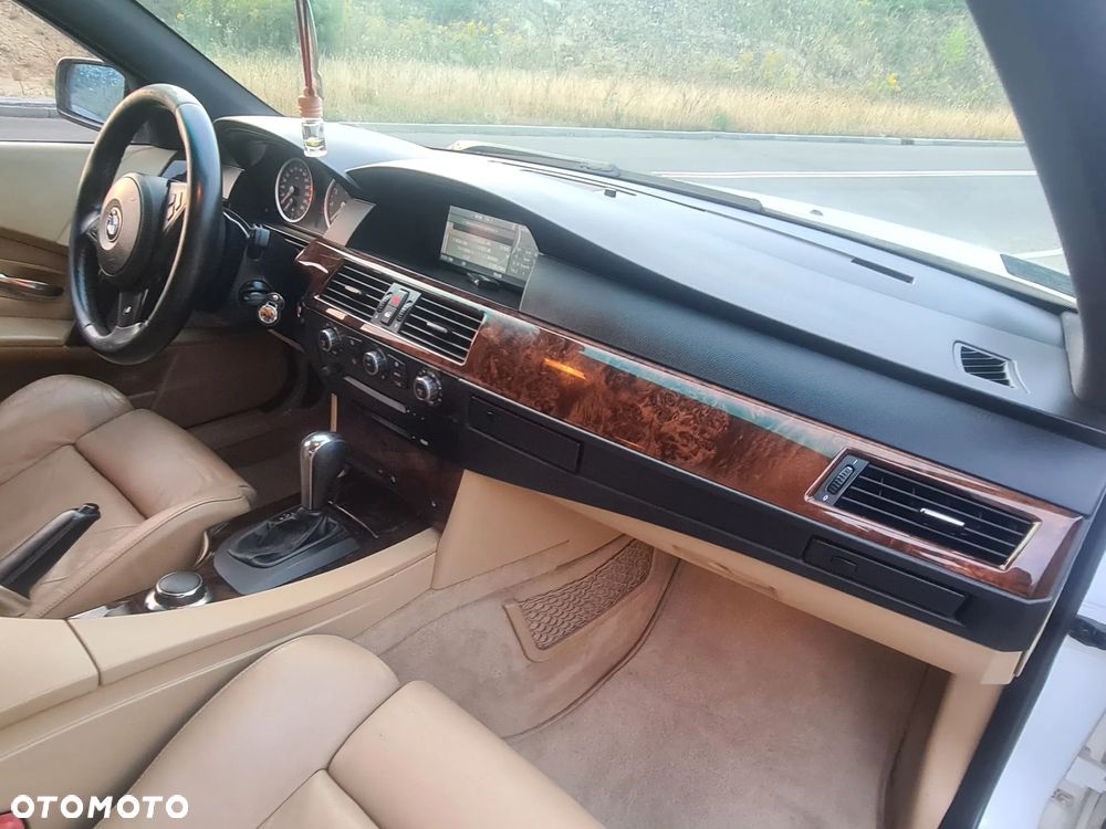 BMW Seria 5 530xi - 13