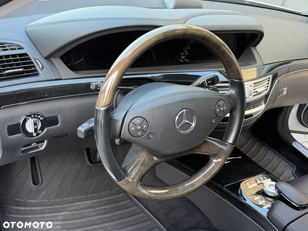Mercedes-Benz Klasa S 350 7G-TRONIC - 32