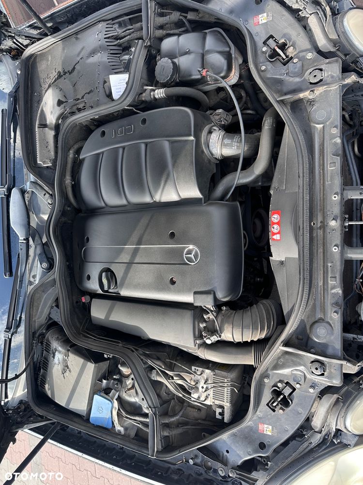 Mercedes-Benz Klasa E 220 CDI Automatik Elegance DPF - 16