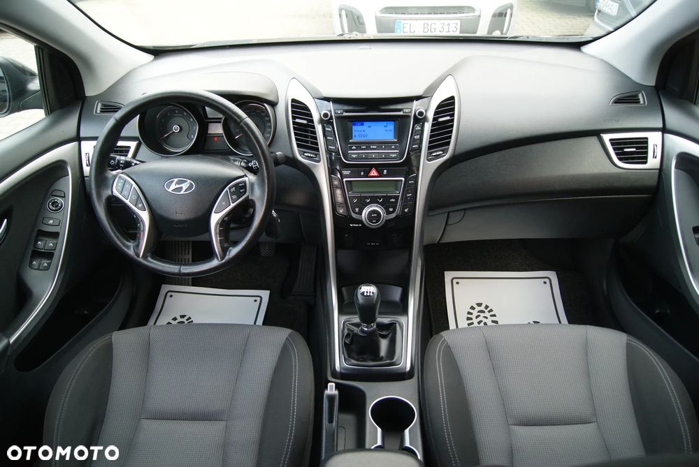 Hyundai i30 1.6 Fifa World Cup Edition - 13