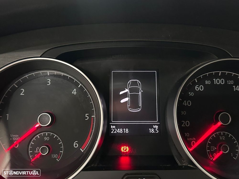 VW Golf 1.6 TDi Confortline - 16