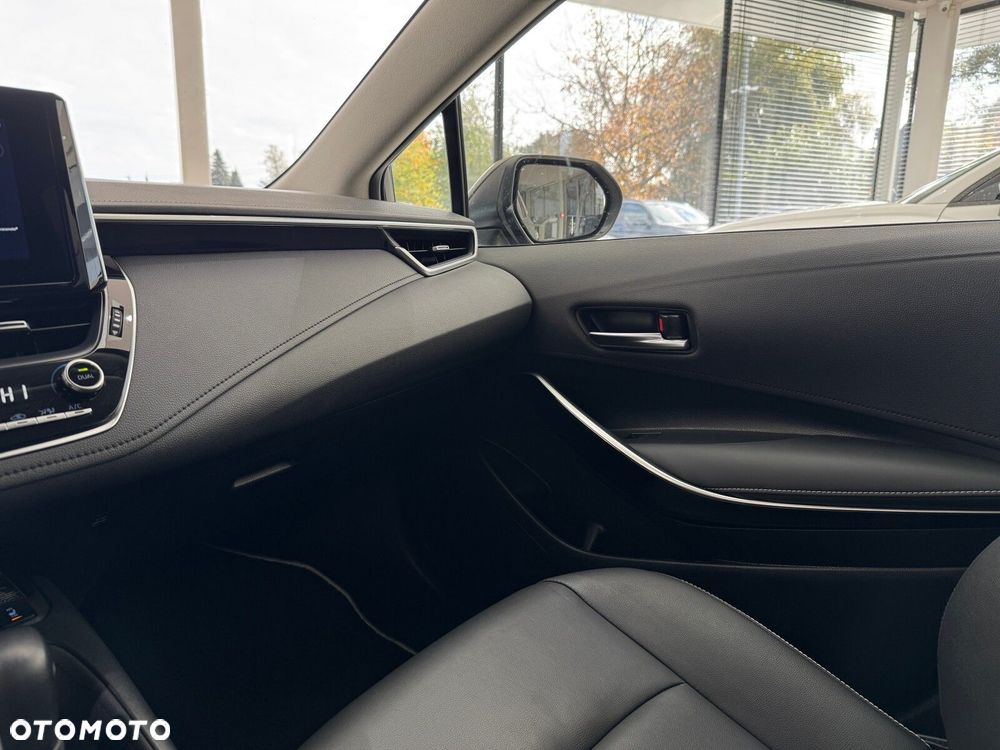 Toyota Corolla 1.8 Hybrid Executive - 28