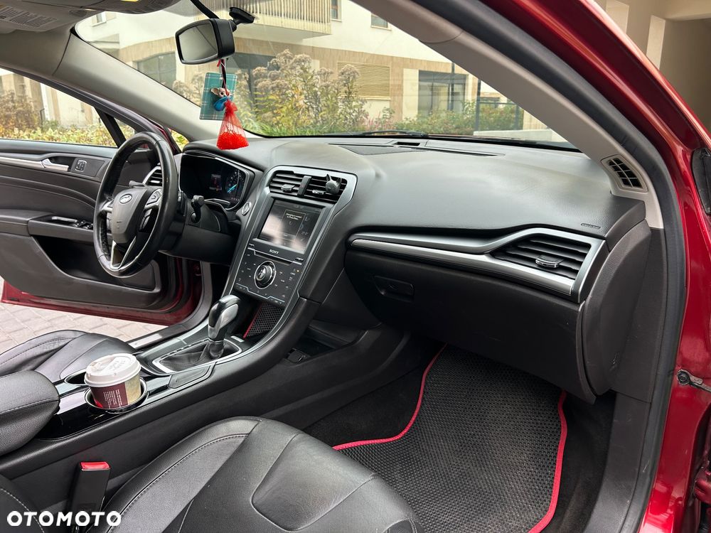 Ford Fusion 2.0 EcoBoost Titanium - 13