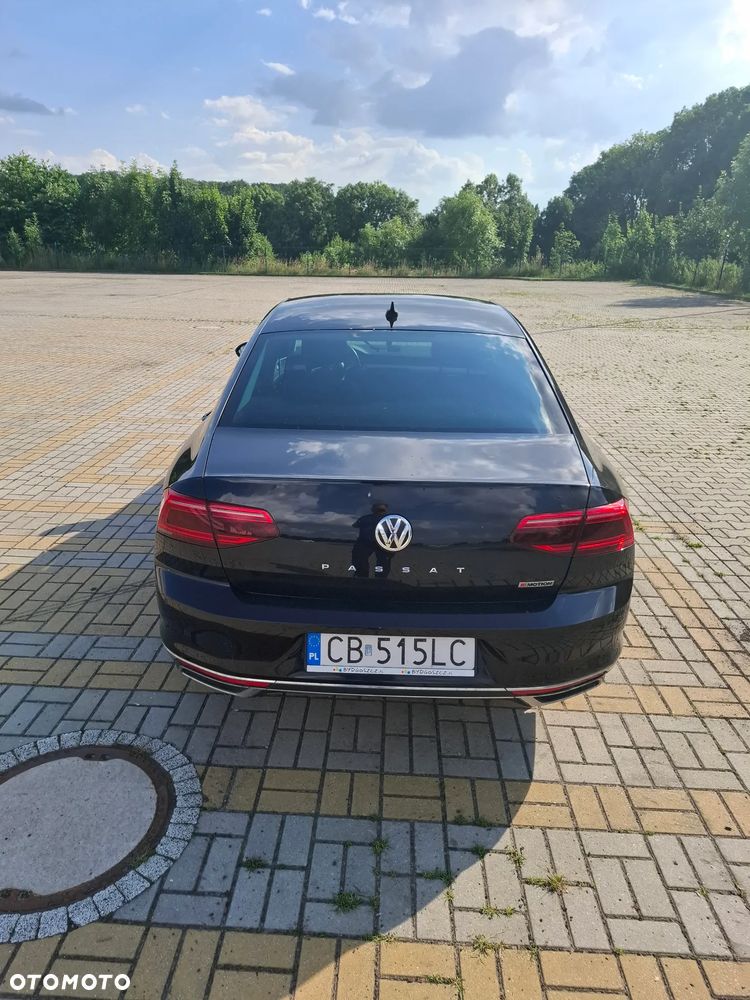 Volkswagen Passat 2.0 TDI 4Mot Elegance DSG - 8