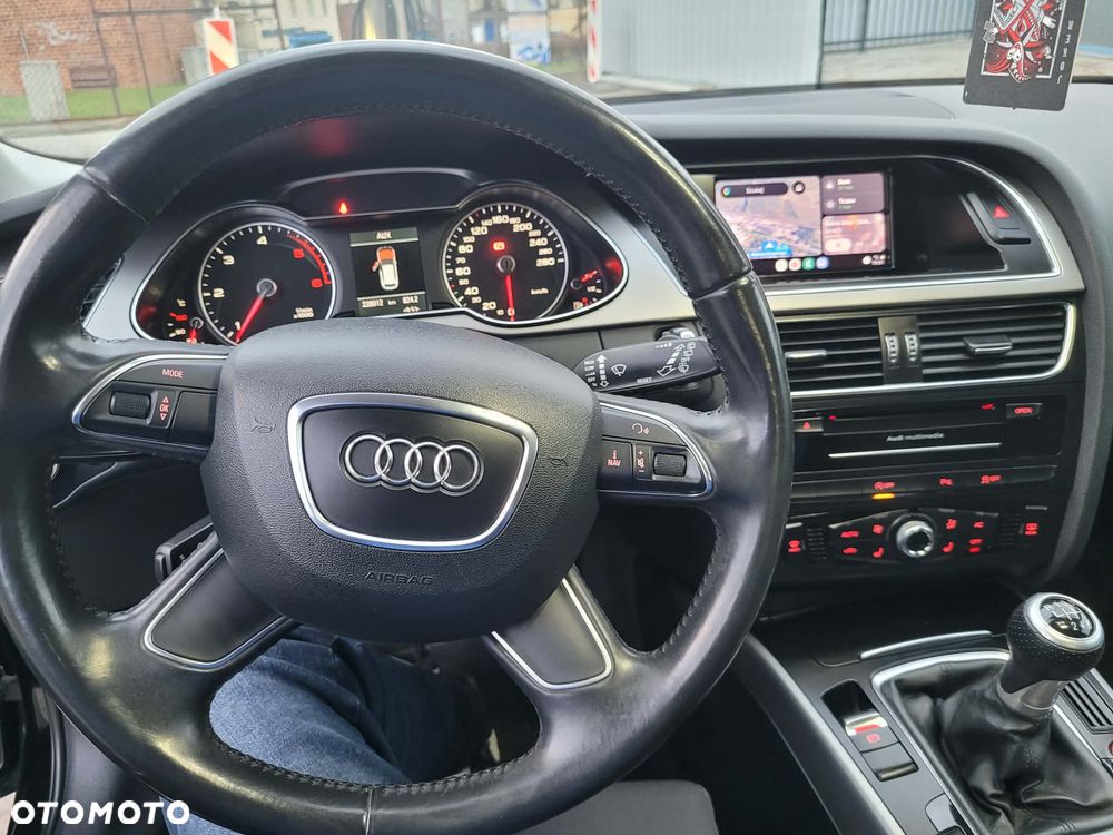 Audi A4 Avant 2.0 TDI Limited Edition - 16