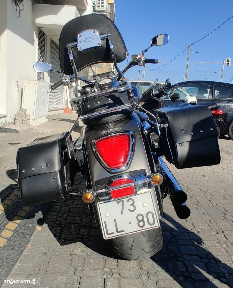 Suzuki Intruder VLR 1800 - 9