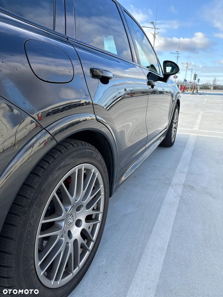 Porsche Cayenne GTS - 20