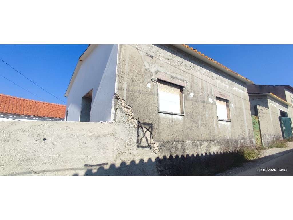 Casa para restauro, excelente oportunidade, com potencial investimento - Grande imagem: 4/24
