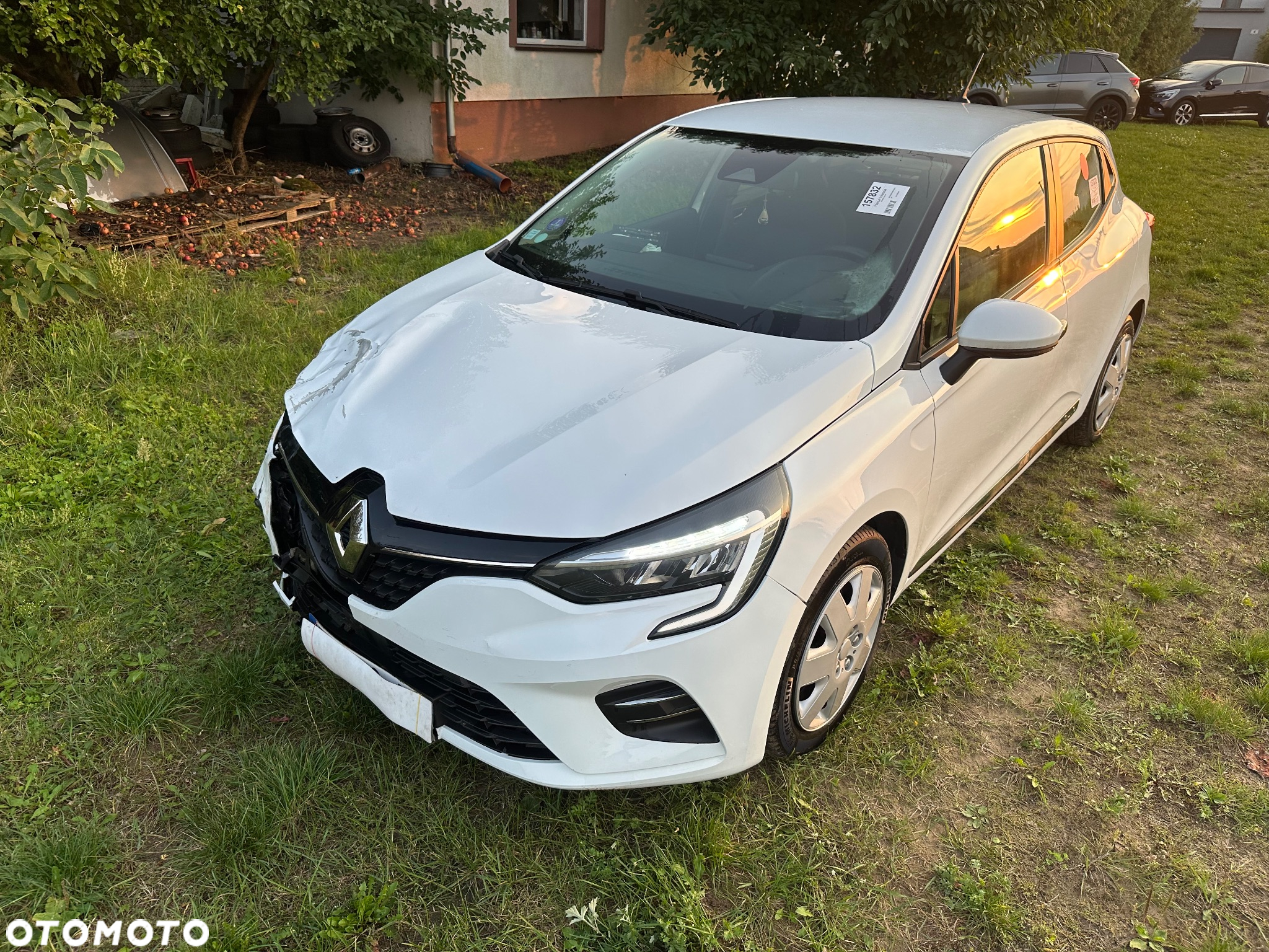 Renault Clio TCe 90 TECHNO - 16