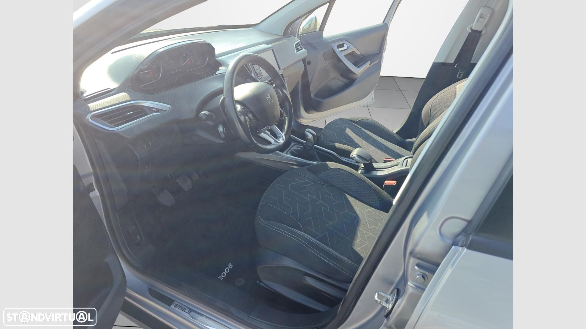 Peugeot 2008 1.2 PureTech Active - 10