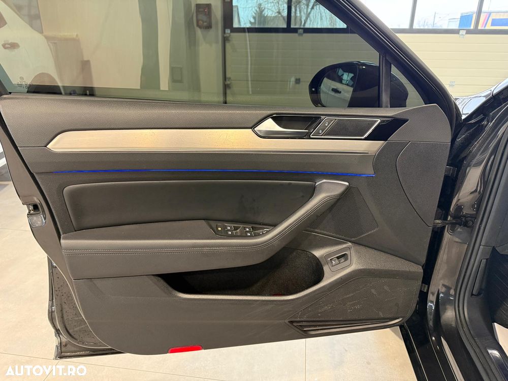 Volkswagen Passat 2.0 TDI SCR DSG Highline - 14
