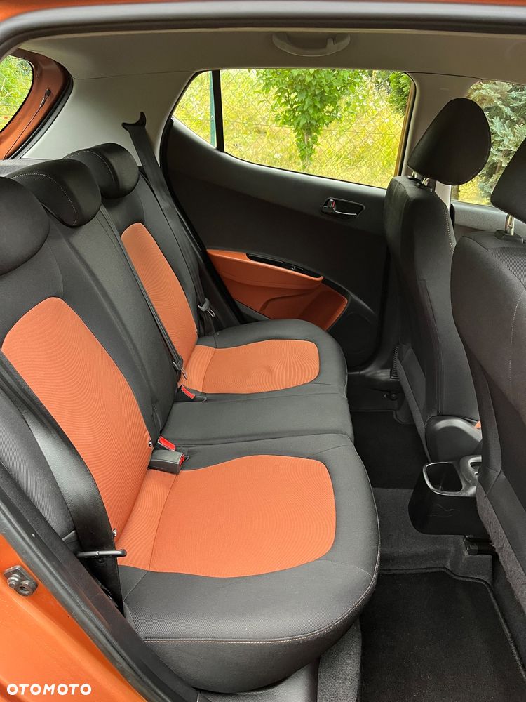 Hyundai i10 - 12