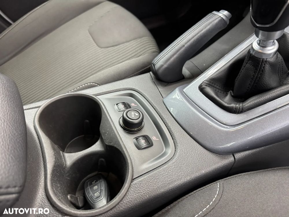 Ford Focus 1.6 TDCI DPF Start-Stopp-System Titanium - 23