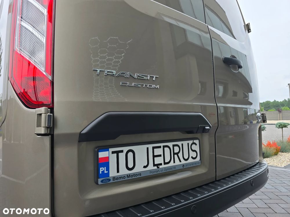 Ford TRANSIT CUSTOM CHŁODNIA +FUNKCJA GRZANIA + PODŁONCZENIE NA POSTOJU 230V  MODEL L2H2 340L-170 AUTOMAT 48 Tyś km SERWIS ASO FORD DO OSTATNIEGO Km SALON POLSKA BOGATA OPCJA WYPOSAŻENIA AUTOMAT KAMERA COFANIA + CZUJNIKI COFANIA LEDY METALIK ASYSTENTY KIEROWCY - 13