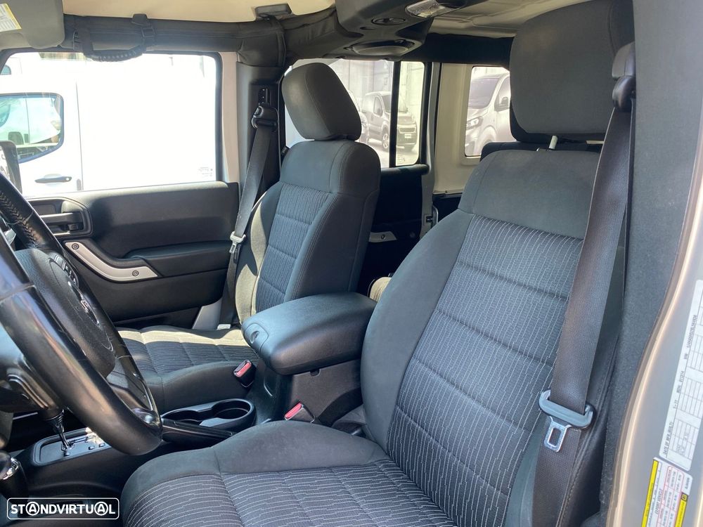 Jeep Wrangler - 7