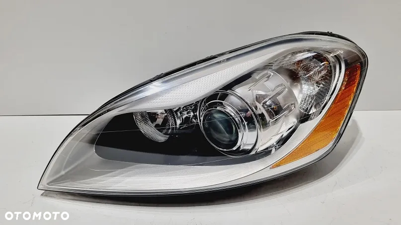 REFLEKTOR PRAWY LEWY XENON VOLVO XC60 EUROPA - 8