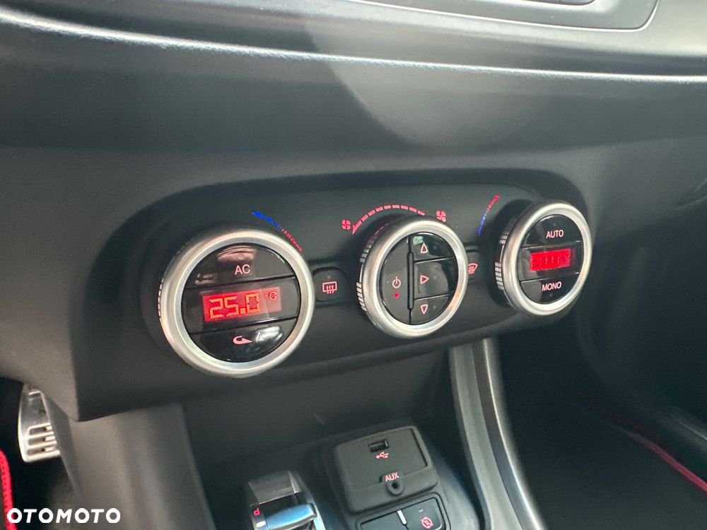 Alfa Romeo Giulietta 1.6 JTDM 16V - 26