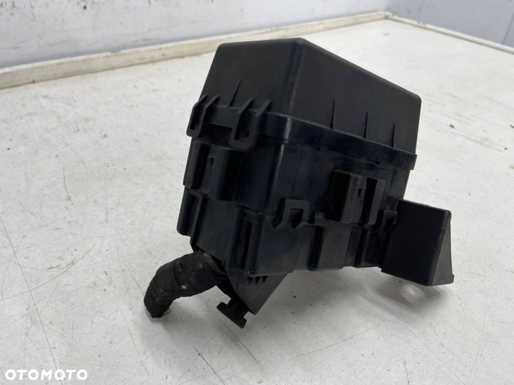 Skrzynka bezpieczników Hyundai Grandeur IV 05-11r. moduł - 3