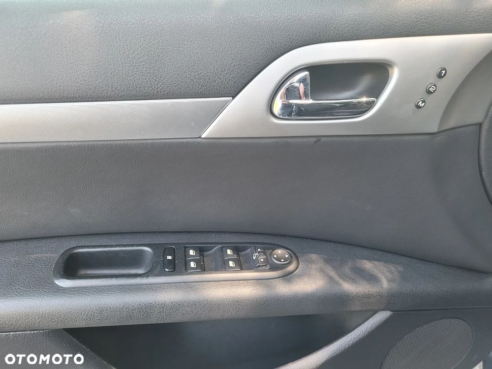 Peugeot 407 HDi 205 Bi-Turbo Sport Plus - 12