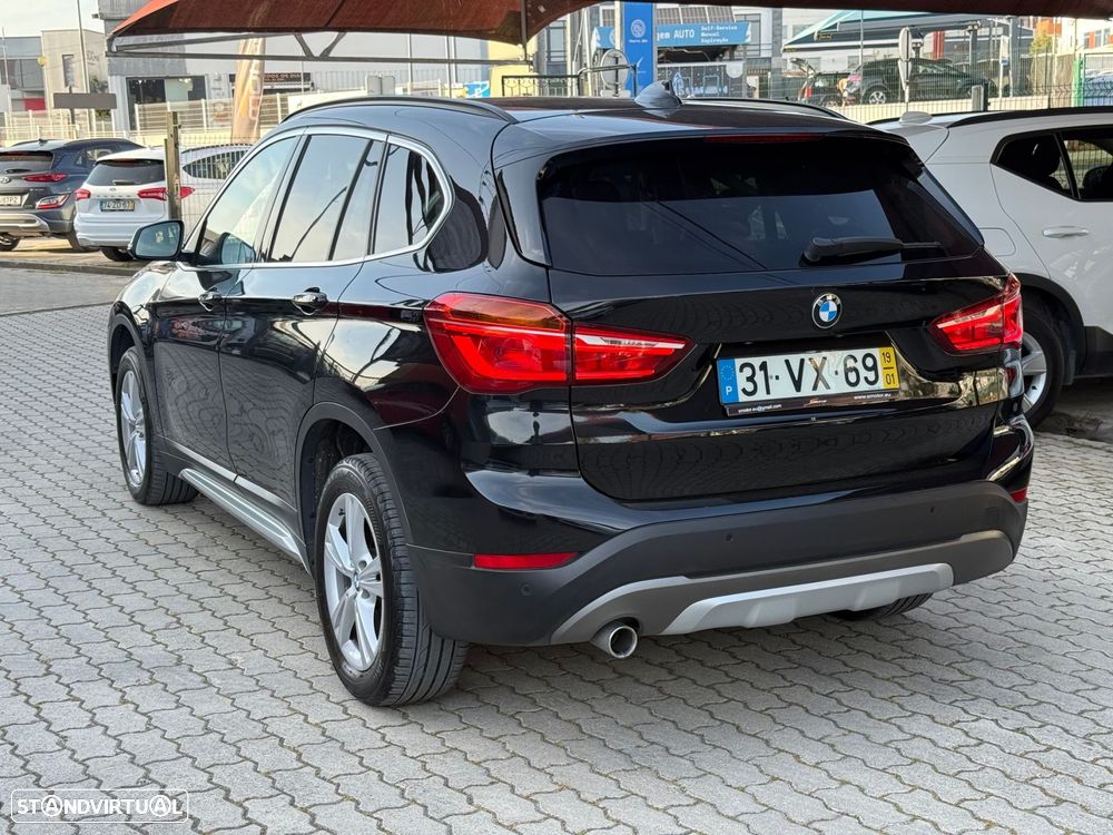 BMW X1 16 d sDrive Auto Line Sport - 3