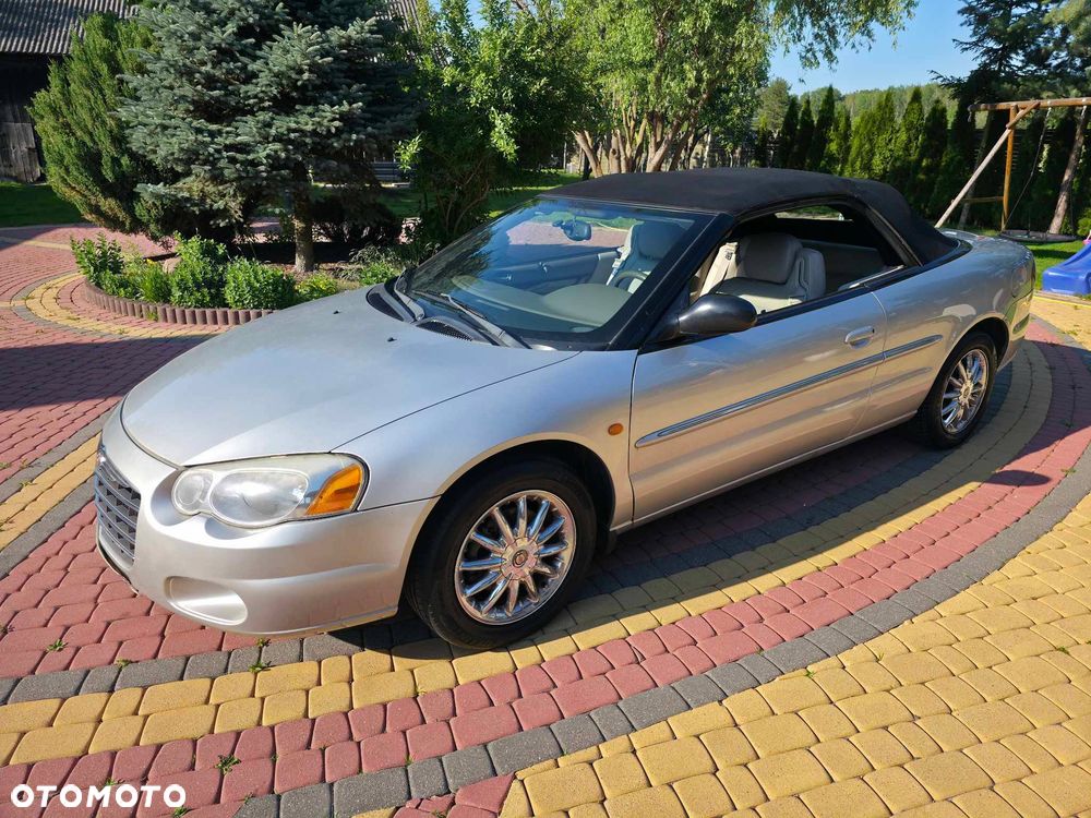 Chrysler Sebring - 11