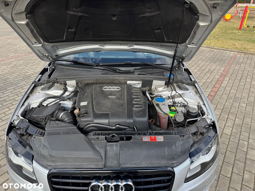 Audi A4 Limousine - 10
