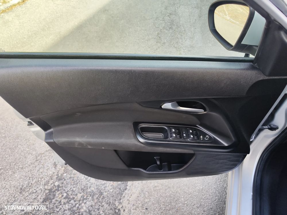 Fiat Tipo Station Wagon 1.3 M-Jet Easy - 25