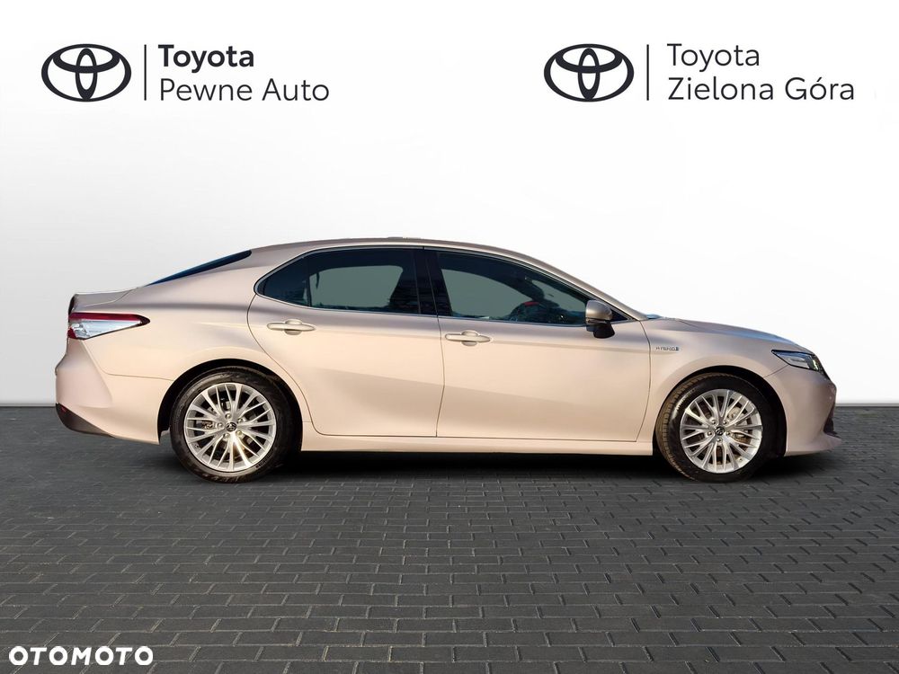 Toyota Camry 2.5 Hybrid Executive CVT - 6