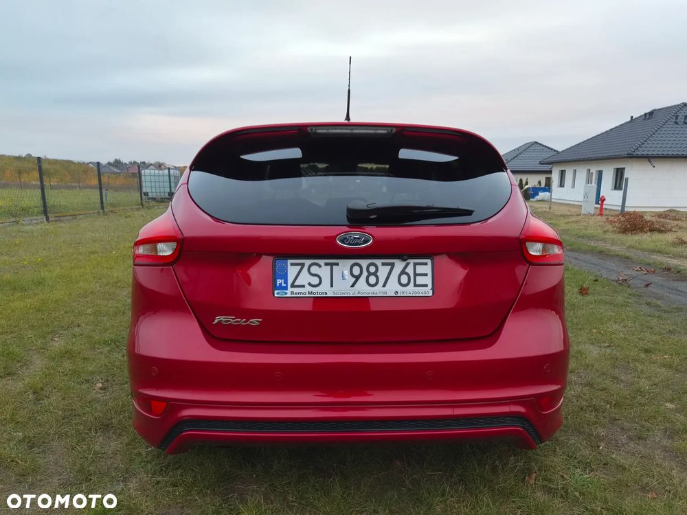Ford Focus 1.5 TDCi ST-Line Red - 6