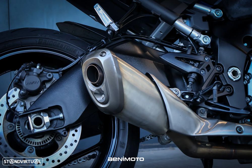 Suzuki GSX S 1000 - 15