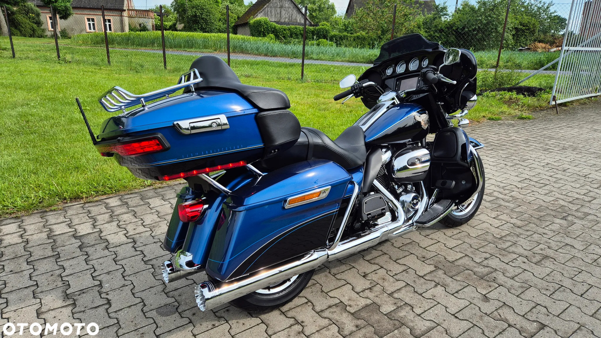 Harley-Davidson FLHTCU Ultra - 3