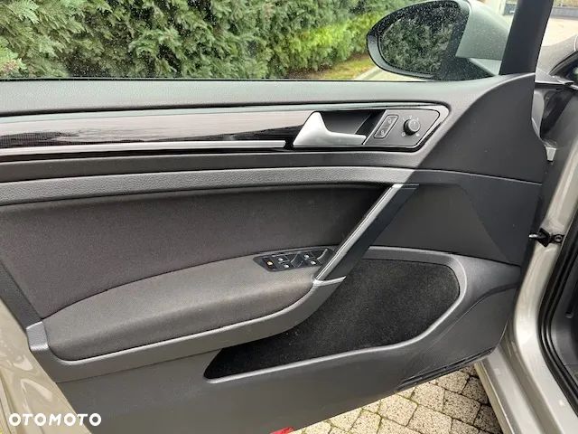 Volkswagen Golf VII 1.4 TSI BMT Highline - 17