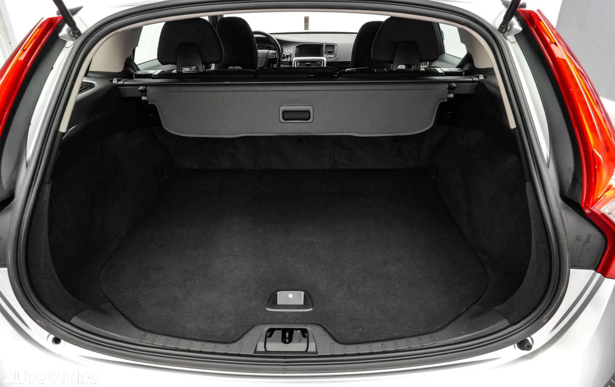 Volvo V60 D3 Summum - 24
