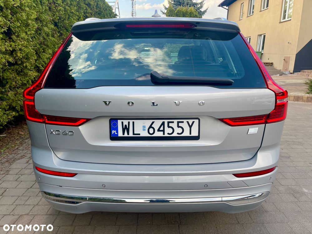 Volvo XC 60 T6 Plug-In Hybrid AWD Inscription - 4