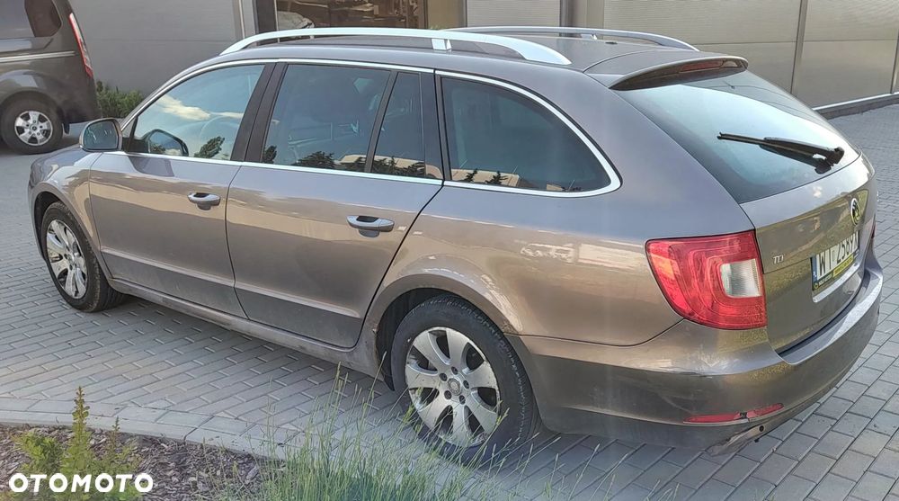 Skoda Superb 2.0 TDI Elegance - 5