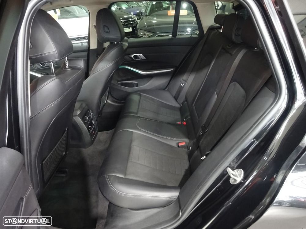 BMW 318 d Line Sport Auto - 33