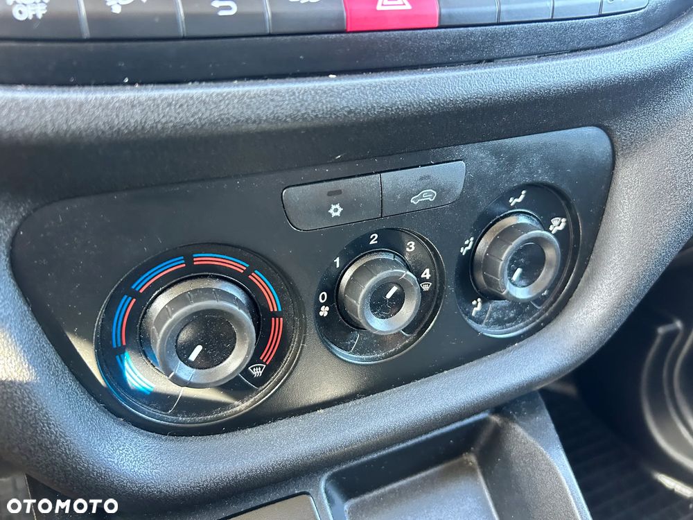 Fiat DOBLO - 13