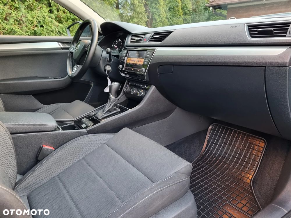 Skoda Superb 1.6 TDI DSG Style - 20