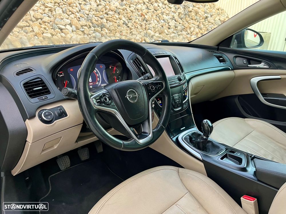 Opel Insignia Sports Tourer 2.0 CDTi Executive S/S - 25