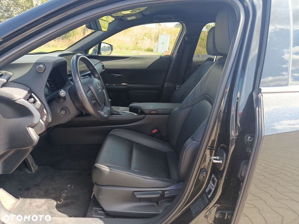 Lexus UX 250h GPF F Sport Design 2WD - 15