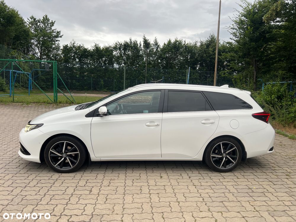Toyota Auris 1.6 D-4D Dynamic - 4