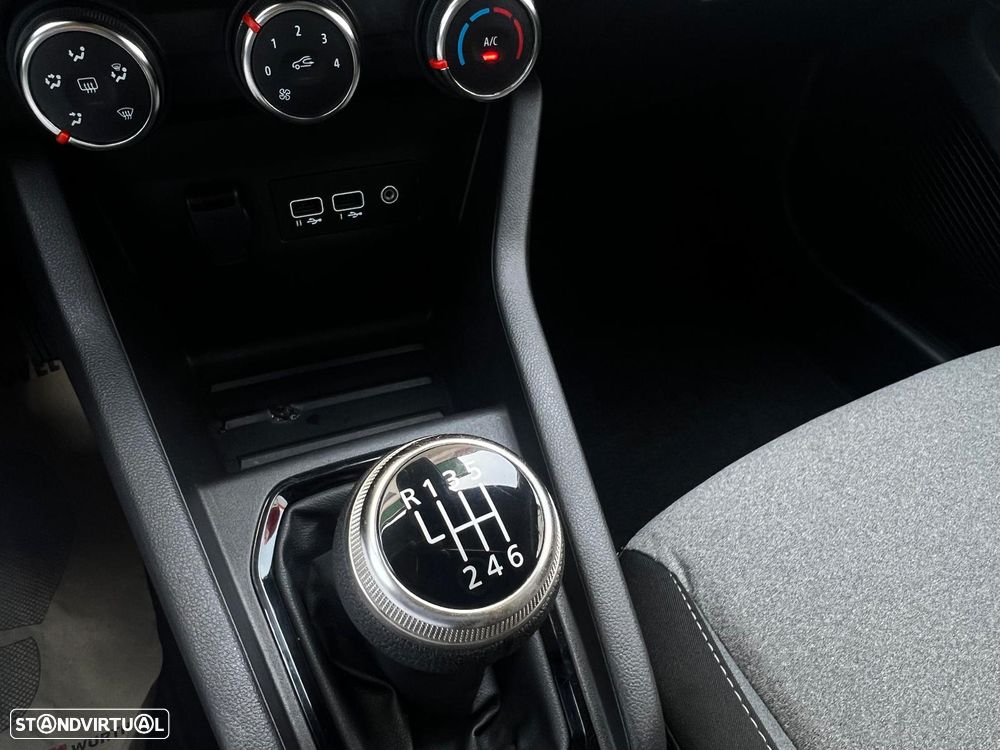 Renault Clio 1.0 TCe Evolution - 48