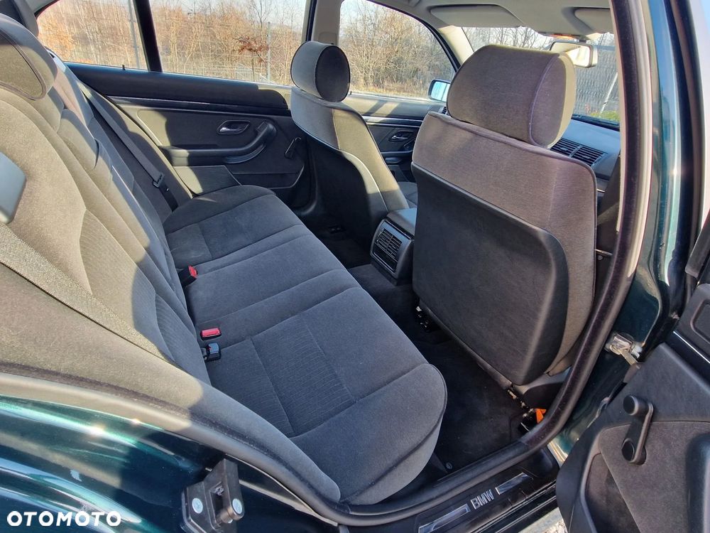 BMW Seria 5 - 12