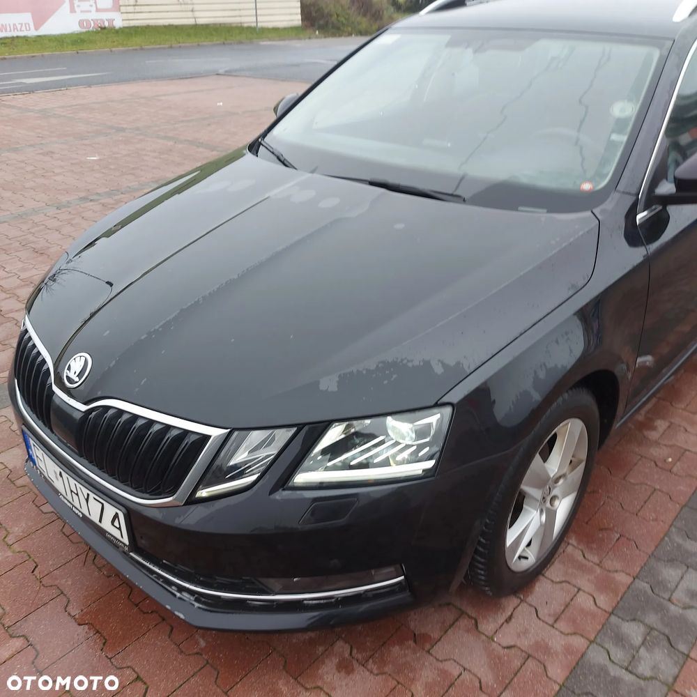 Skoda Octavia 1.6 TDI SCR Style DSG - 1