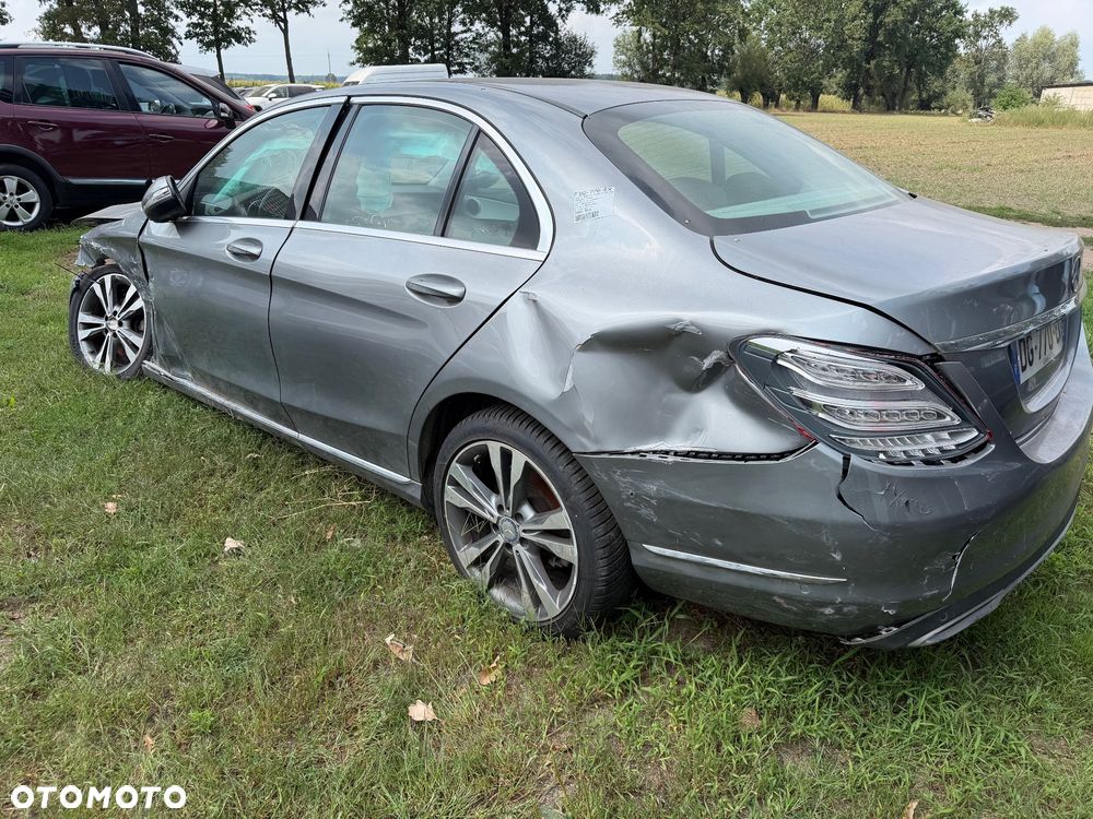 Mercedes-Benz Klasa C 220 CDI DPF (BlueEFFICIENCY) Avantgarde - 5