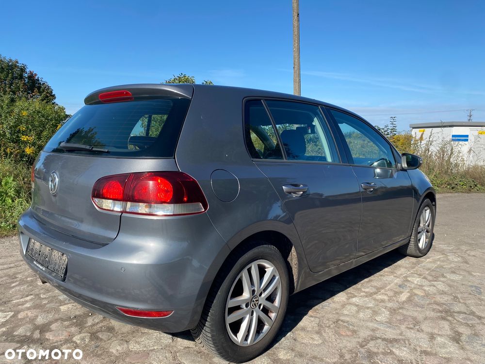 Volkswagen Golf - 16