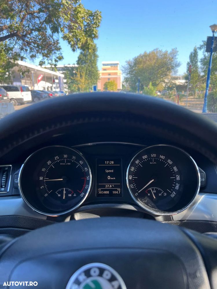 Skoda Superb 2.0 TDI Ambition - 16