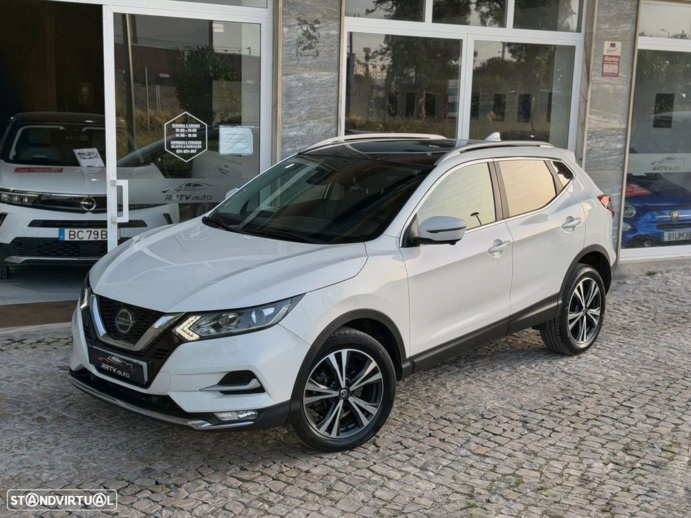 Nissan Qashqai 1.5 dCi N-Connecta J18 - 1